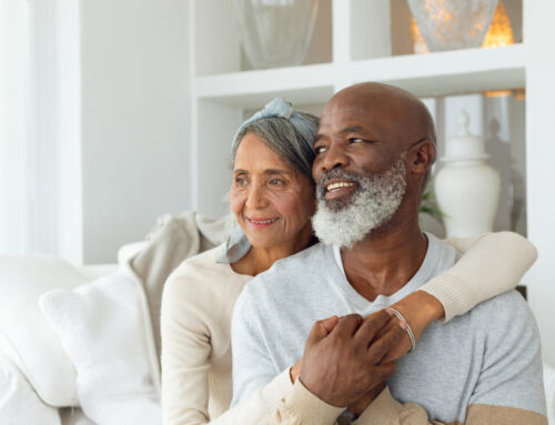 How to Stay Connected: Your Guide to Assisted Living for Couples